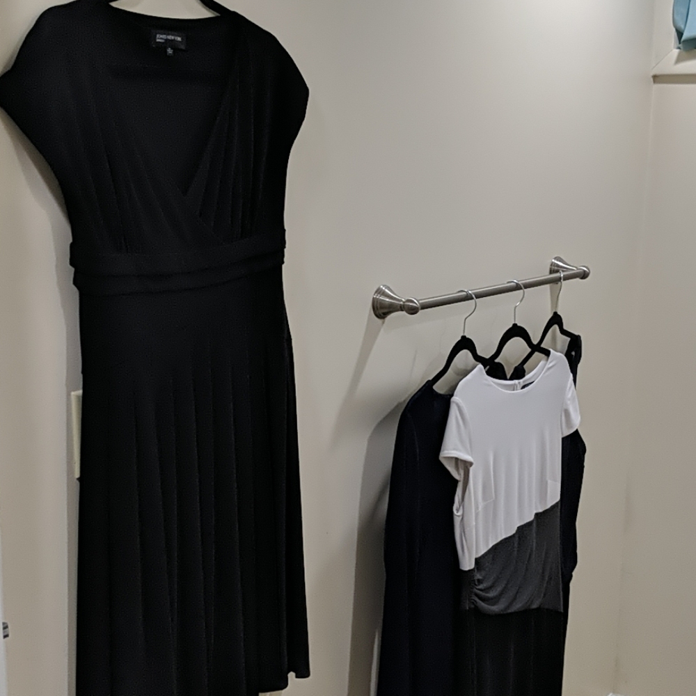 Little black dress (v neck)